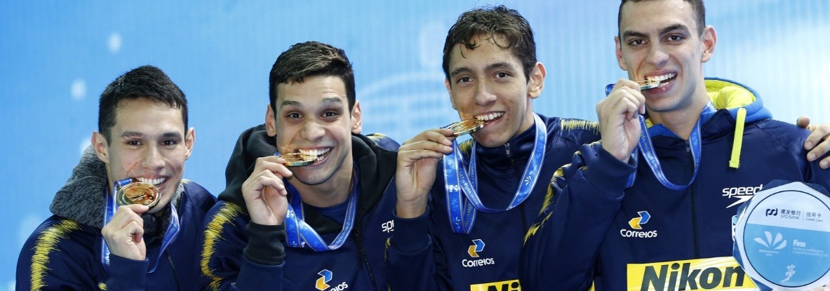 Brasil conquista quatro ouros no último dia do Mundial em Piscina